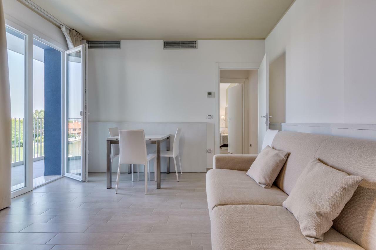 Apartaments Suites Ambassador Caorle Exterior photo