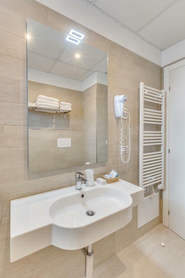 Apartaments Suites Ambassador Caorle Exterior photo