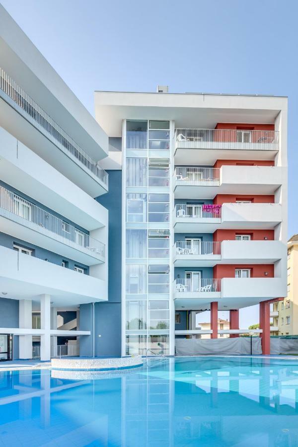 Apartaments Suites Ambassador Caorle Exterior photo