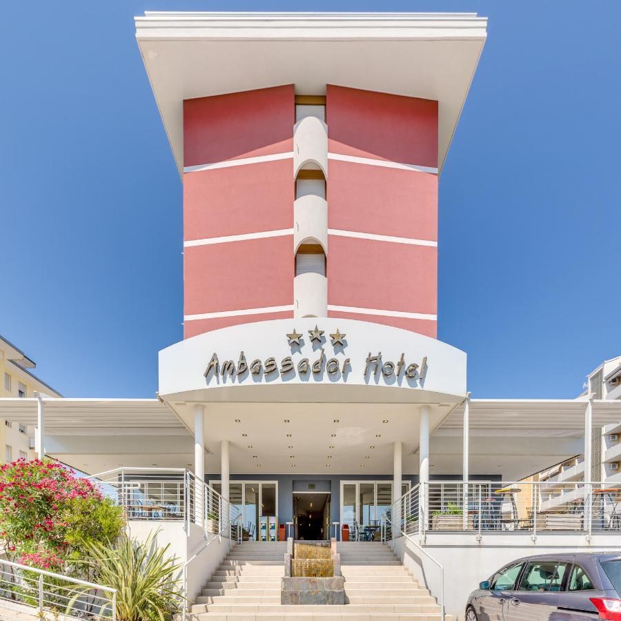 Apartaments Suites Ambassador Caorle Exterior photo