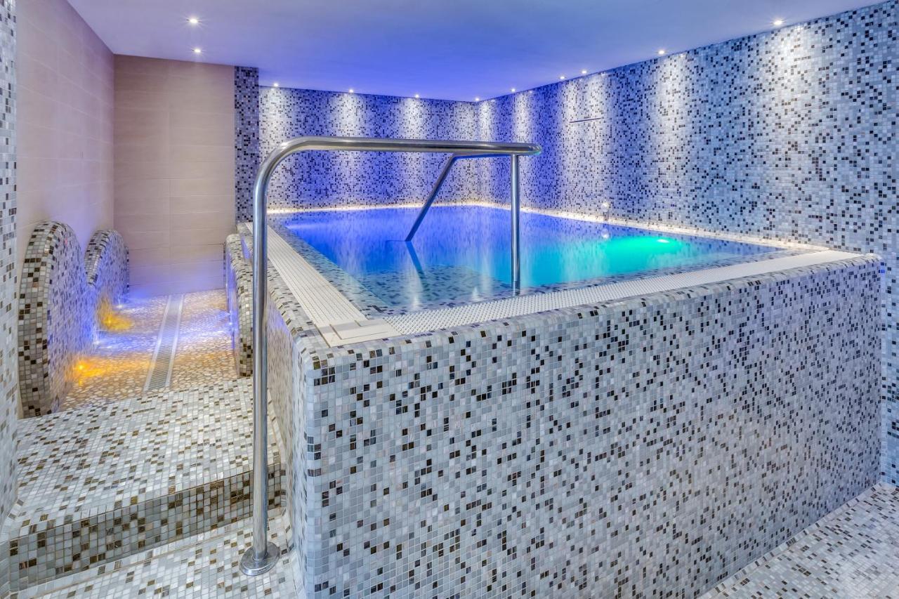 Apartaments Suites Ambassador Caorle Exterior photo